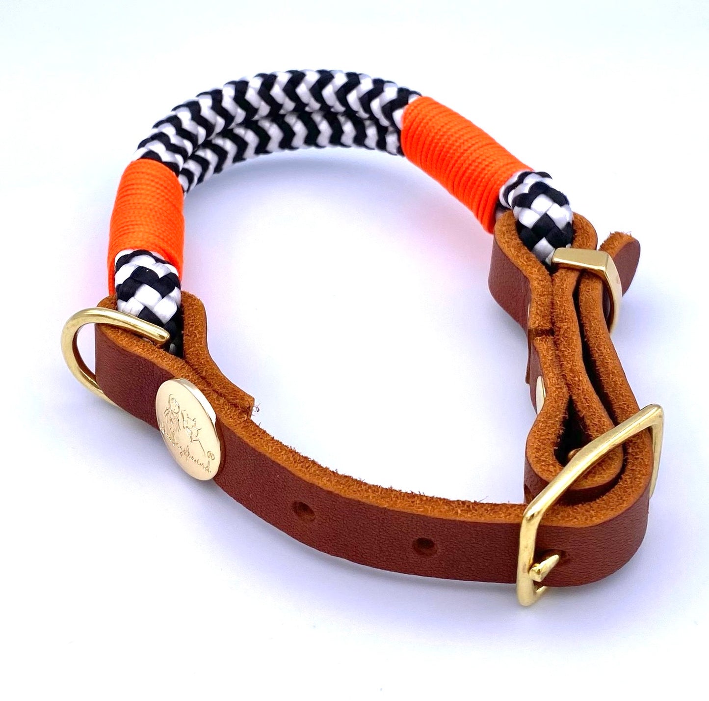no.8 Tau-Leder-Halsband