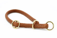 Laden Sie das Bild in den Galerie-Viewer, Lederhalsband The Round One Cognac